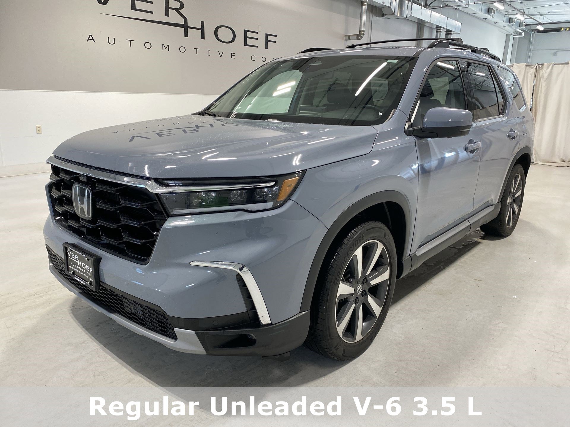 2023 Honda Pilot Elite's photo