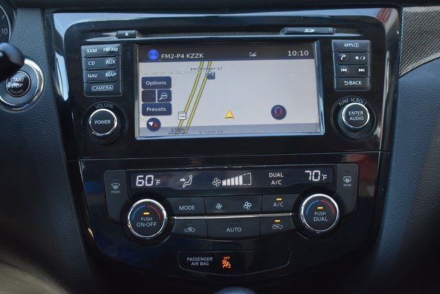 2016 Nissan Rogue SL photo 15