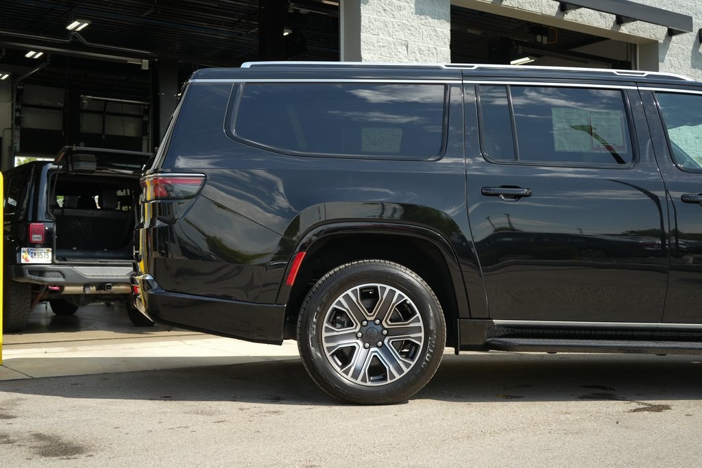 2024 Jeep Wagoneer L Series II photo 6