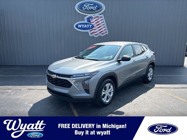 2024 Chevrolet Trax LS's photo