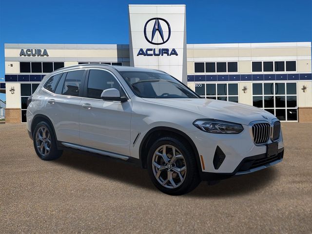 2022 BMW X3 30i's photo