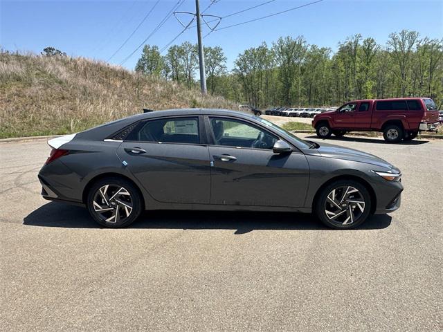 2025 Hyundai Elantra Hybrid Limited photo 6