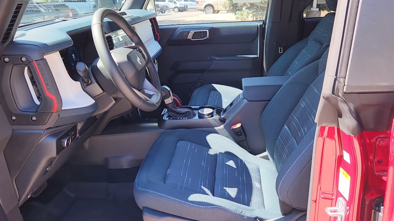 2025 Ford Bronco Heritage First Edition photo 14