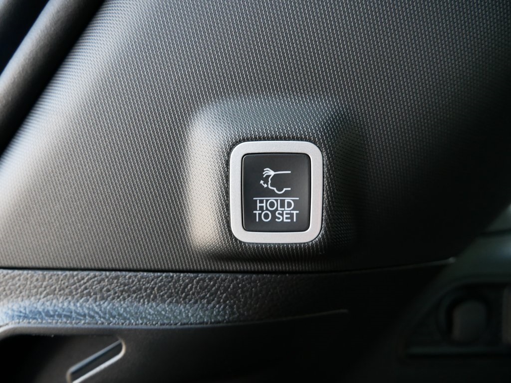 2025 Jeep Grand Cherokee Limited photo 14
