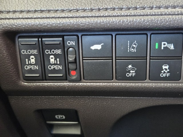 2019 Honda Odyssey Touring photo 14