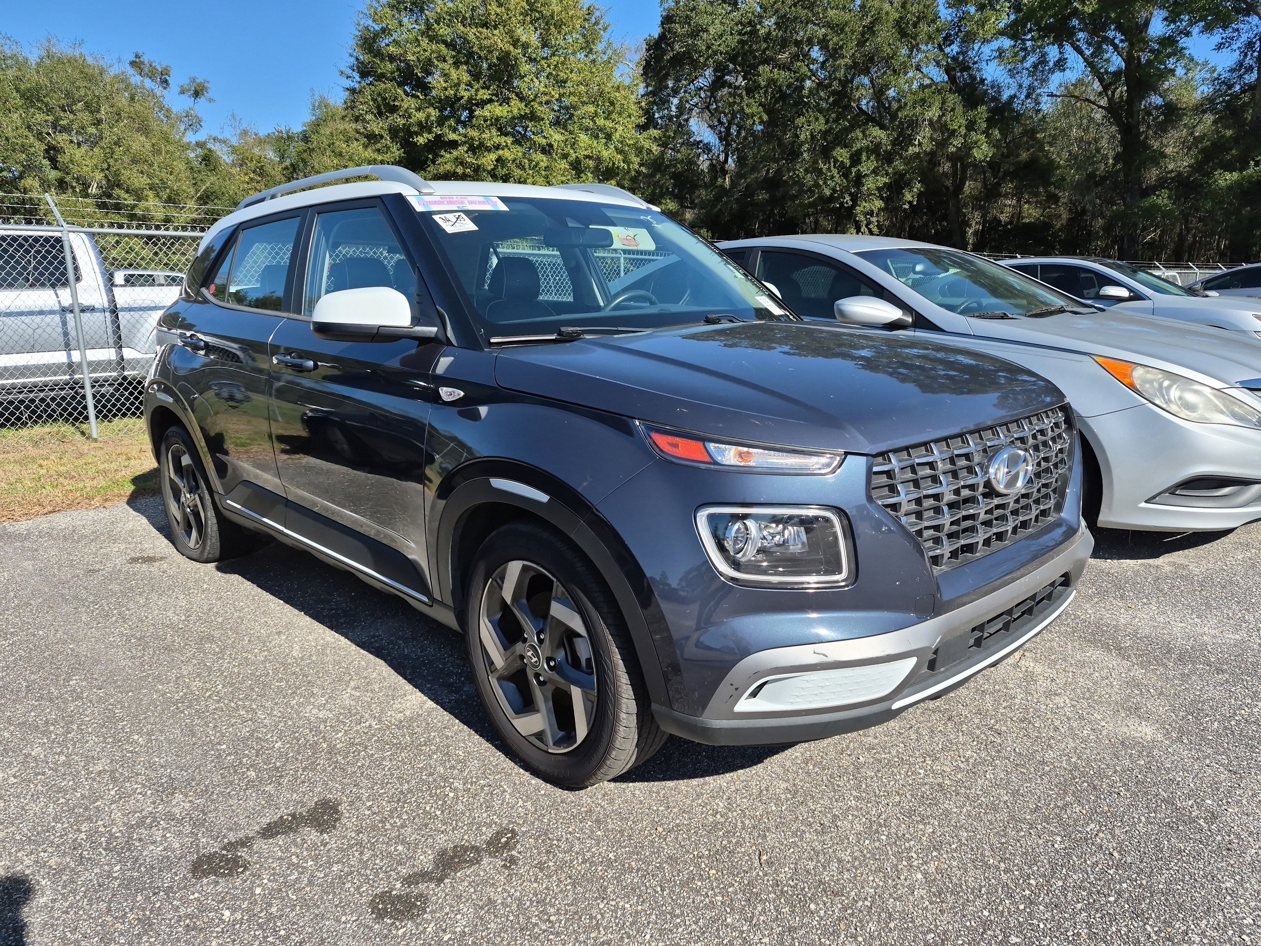 2020 Hyundai Venue Denim's photo