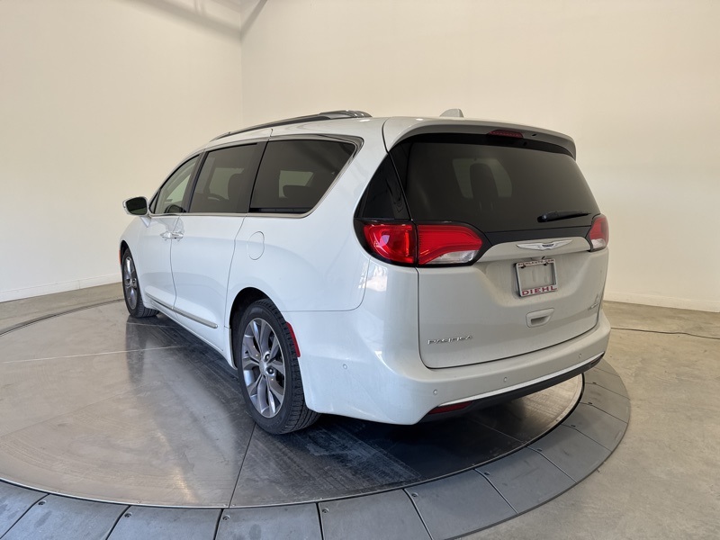 2019 Chrysler Pacifica Limited photo 5