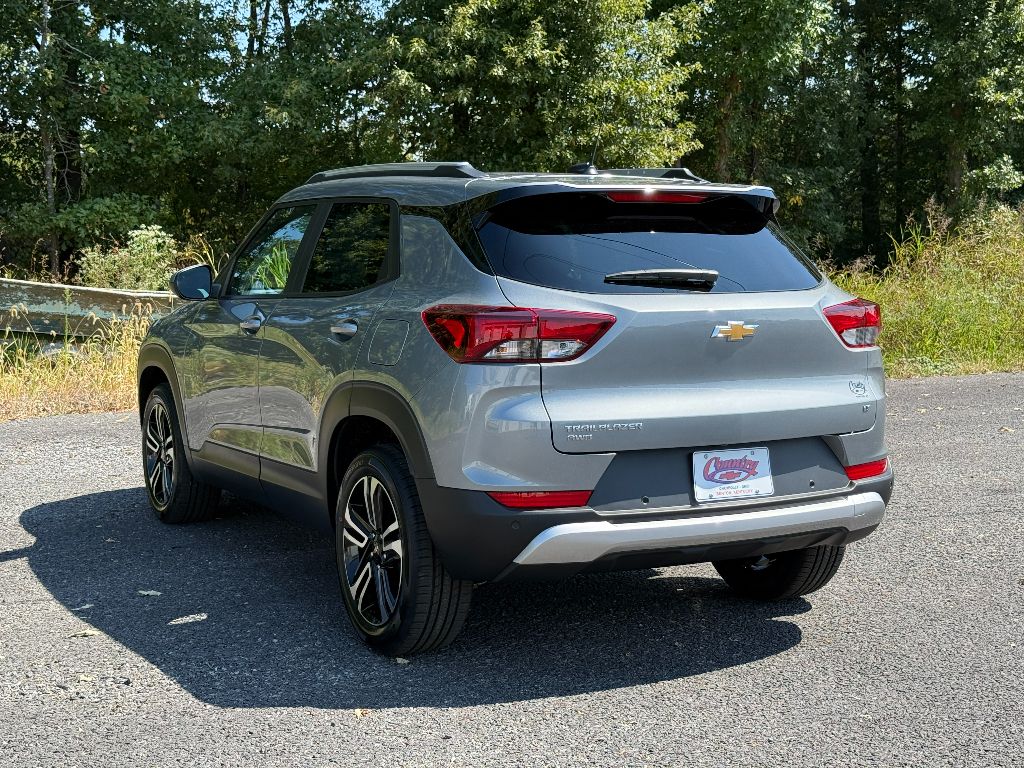 2026 Chevrolet Trailblazer LT photo 4