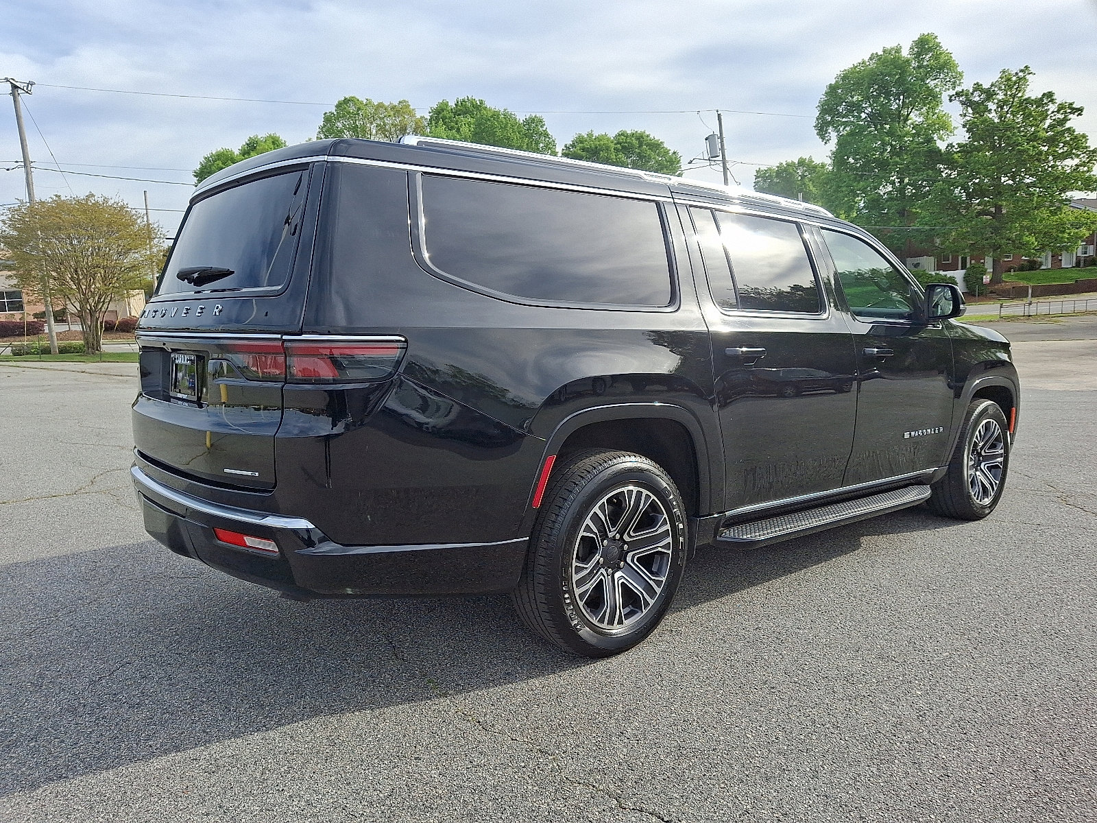 2024 Jeep Wagoneer L Series II photo 6