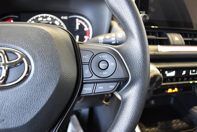 2025 Toyota RAV4 LE photo 19