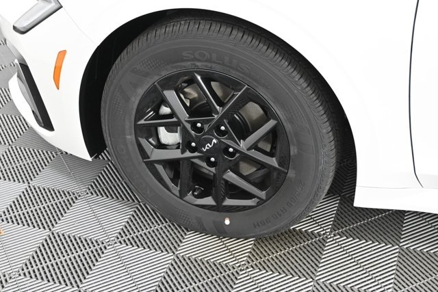 2026 Kia K5 LXS photo 4