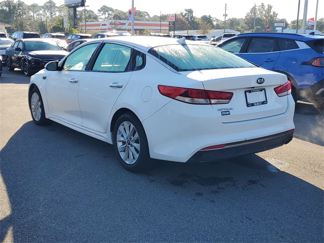2016 Kia Optima LX photo 4