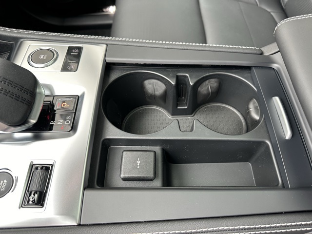 2026 Jaguar F-PACE P250 R-Dynamic S photo 28