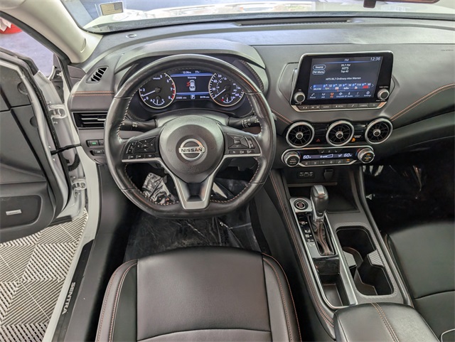2022 Nissan Sentra SR photo 10