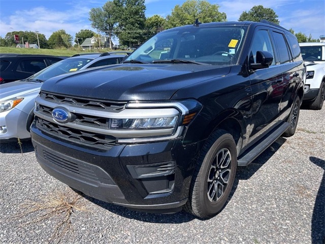 2024 Ford Expedition XLT's photo