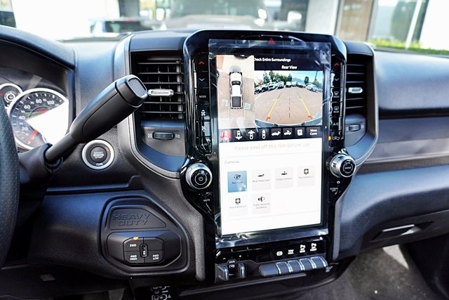 New 2026 Bright White Clear-Coat Exterior Paint RAM Tradesman image 34