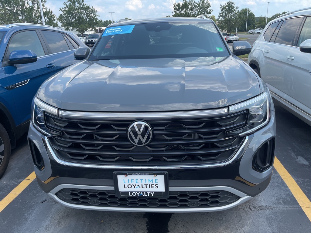 2026 Volkswagen Atlas Cross Sport SE Technology photo 2