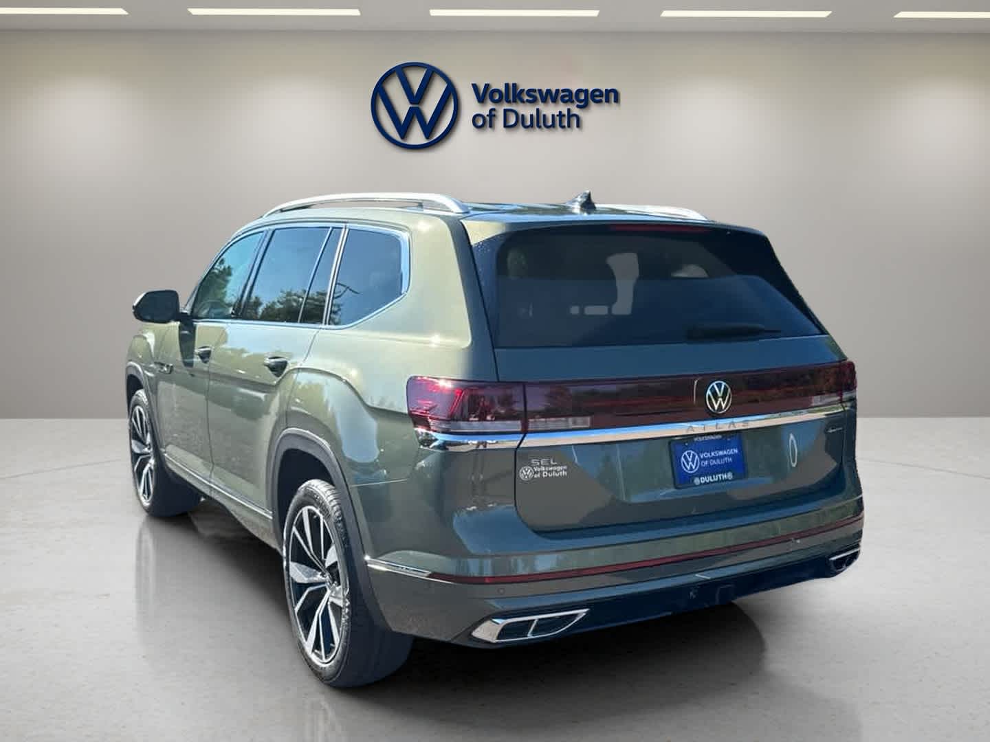 2026 Volkswagen Atlas SEL Premium R-Line photo 2