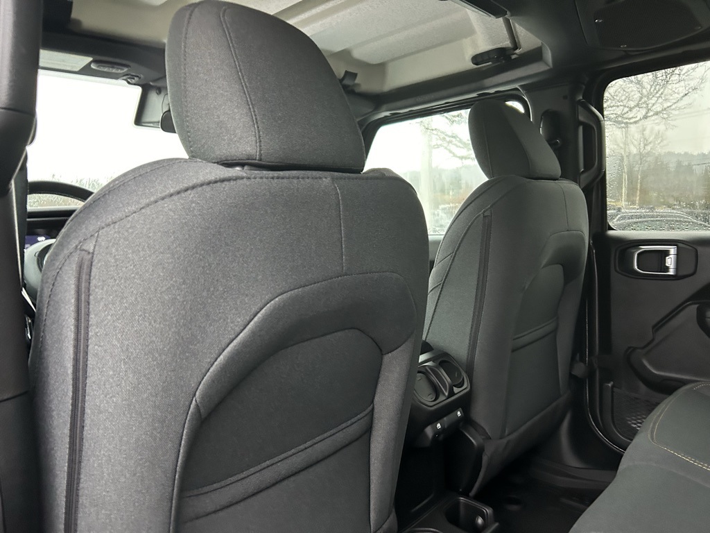 2025 Jeep Gladiator Willys photo 21