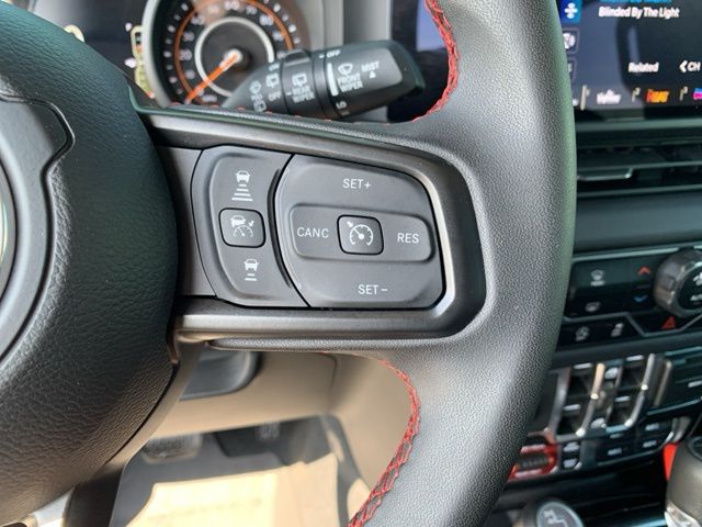 2024 Jeep Wrangler Rubicon photo 16