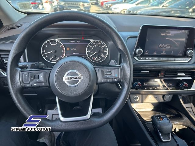 2021 Nissan Rogue SV photo 16