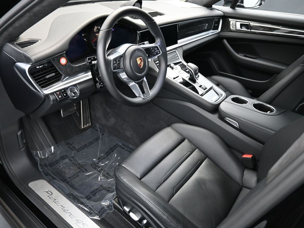 2020 Porsche Panamera 4S photo 4