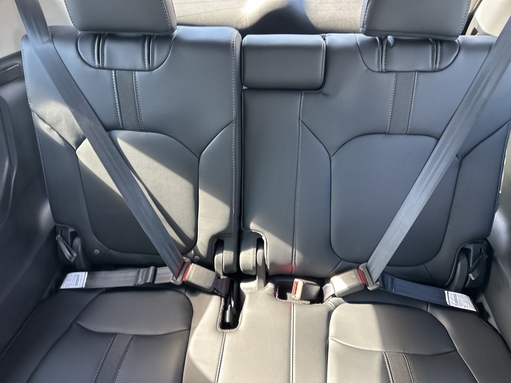 2025 Honda Pilot Touring photo 14