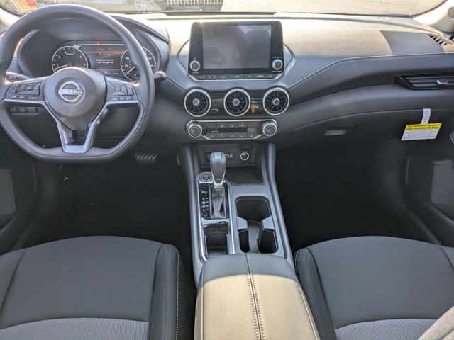 2025 Nissan Sentra SV photo 7