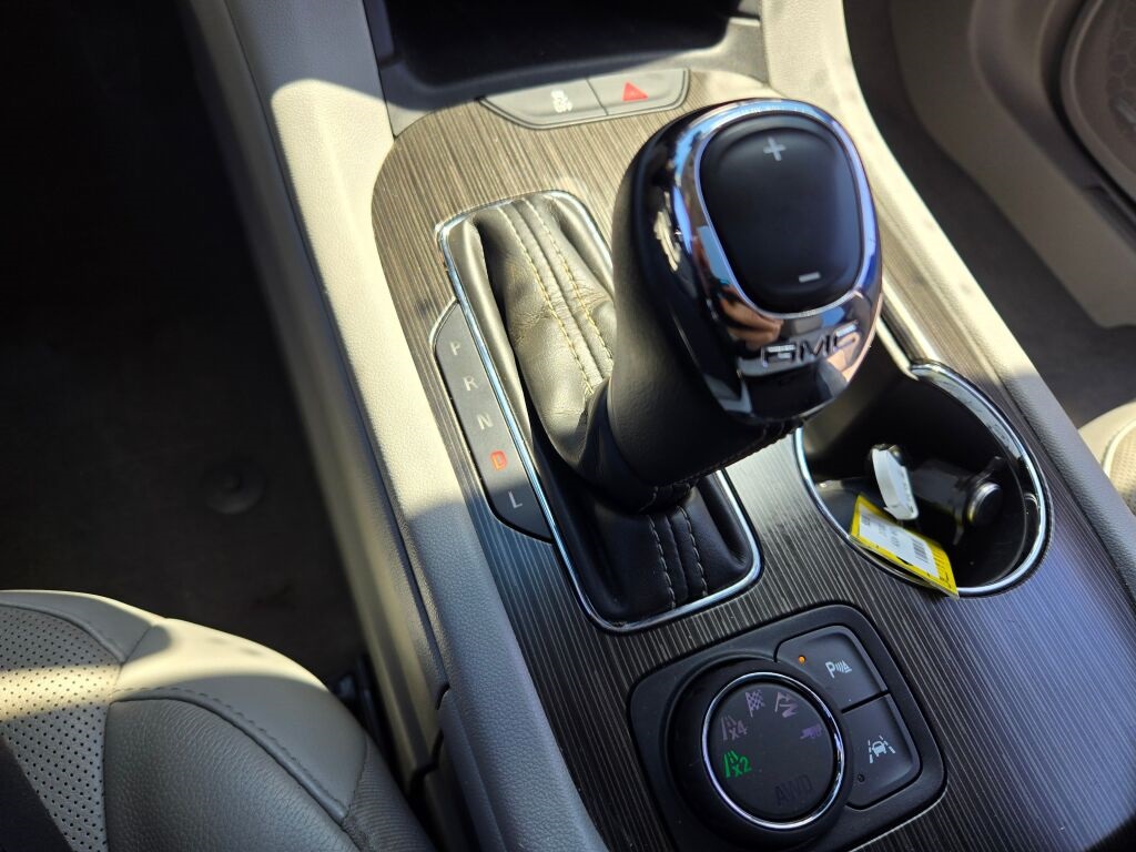 2017 Gmc Acadia SLT photo 32