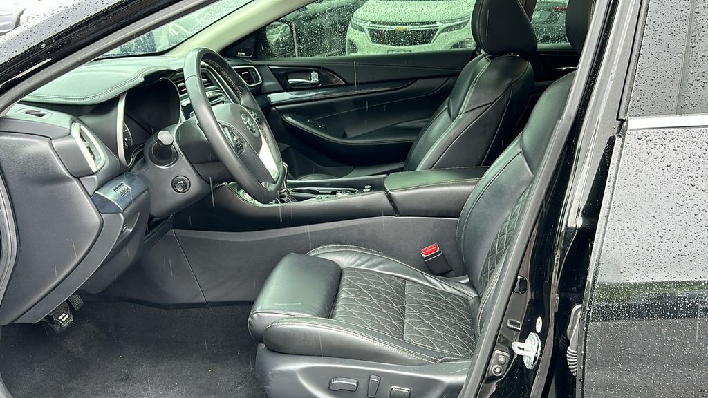 2020 Nissan Maxima Platinum photo 9