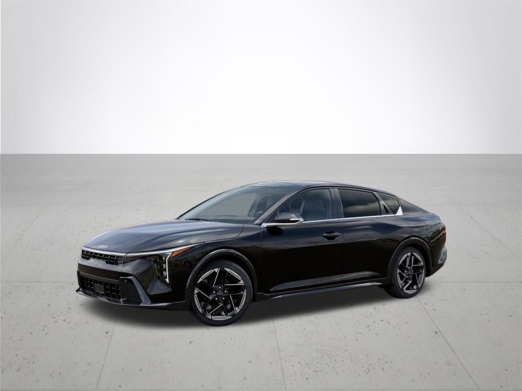 2025 Kia K4 GT-Line photo 3