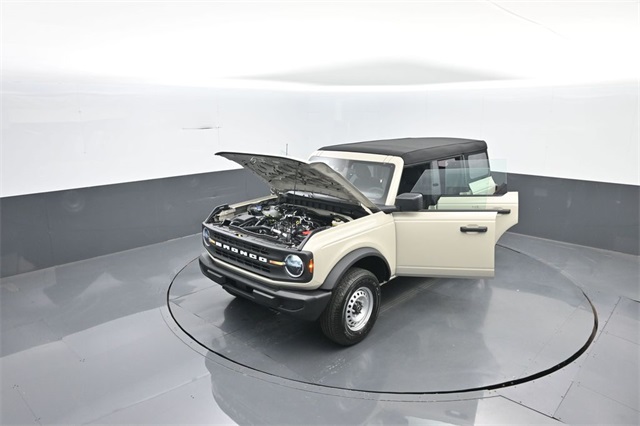 2025 Ford Bronco Base photo 30