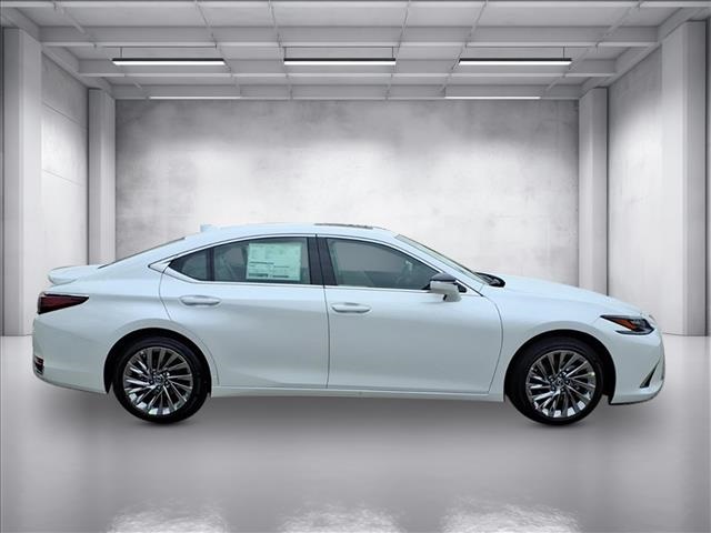 2025 Lexus ES 300h Ultra Luxury photo 3