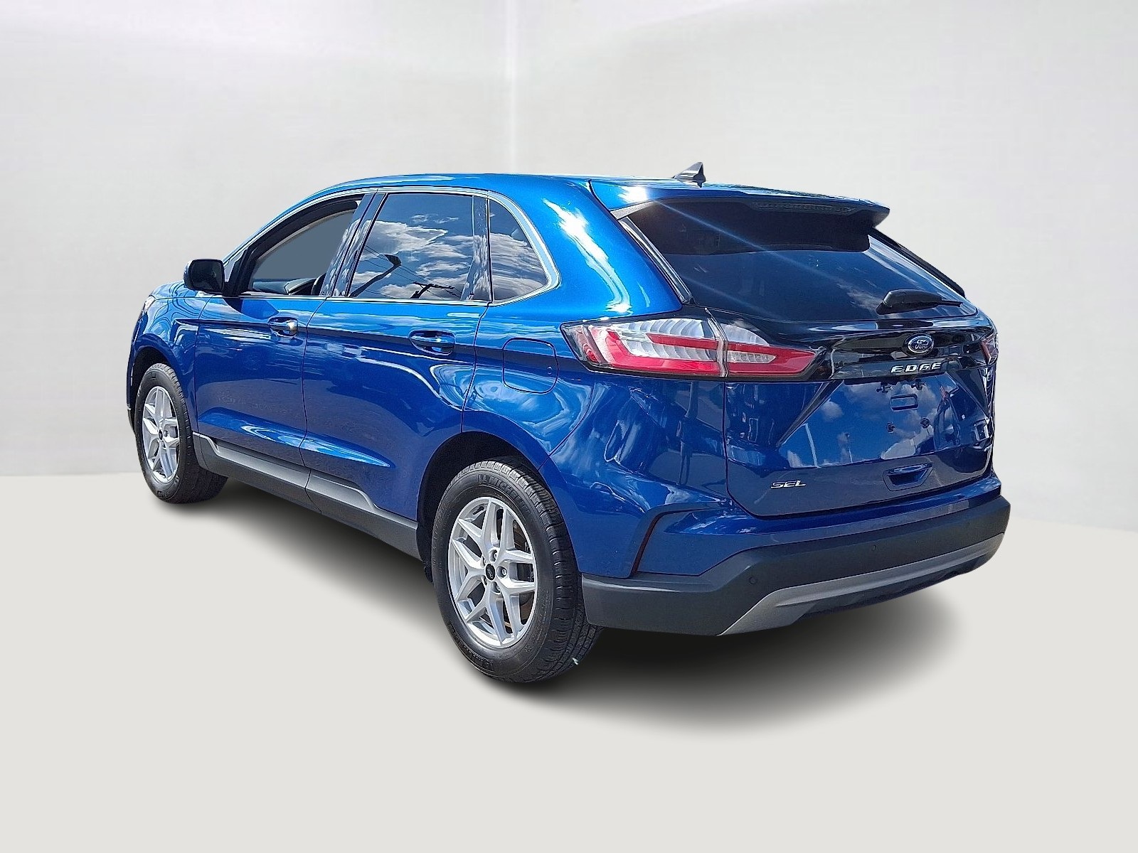 2024 Ford Edge SEL photo 6