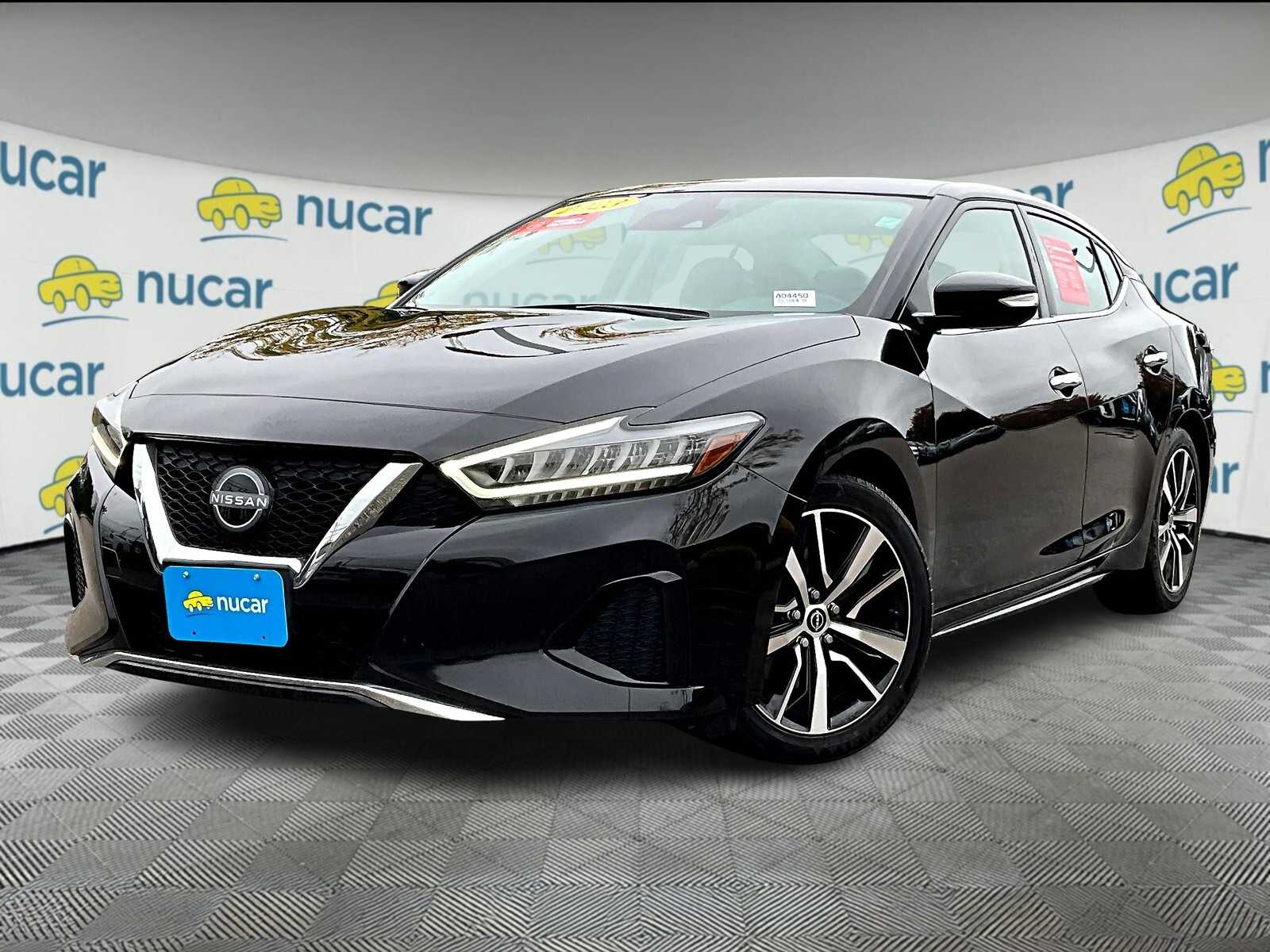 2023 Nissan Maxima SV photo 3
