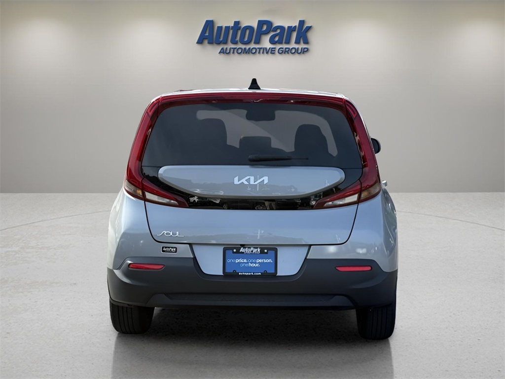 2022 Kia Soul LX photo 5