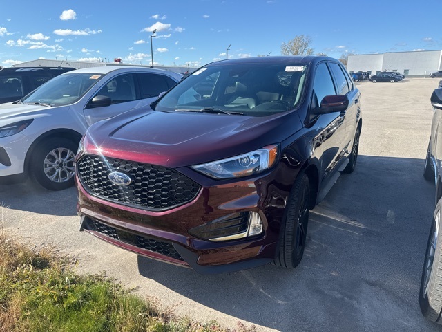 2023 Ford Edge ST photo 3