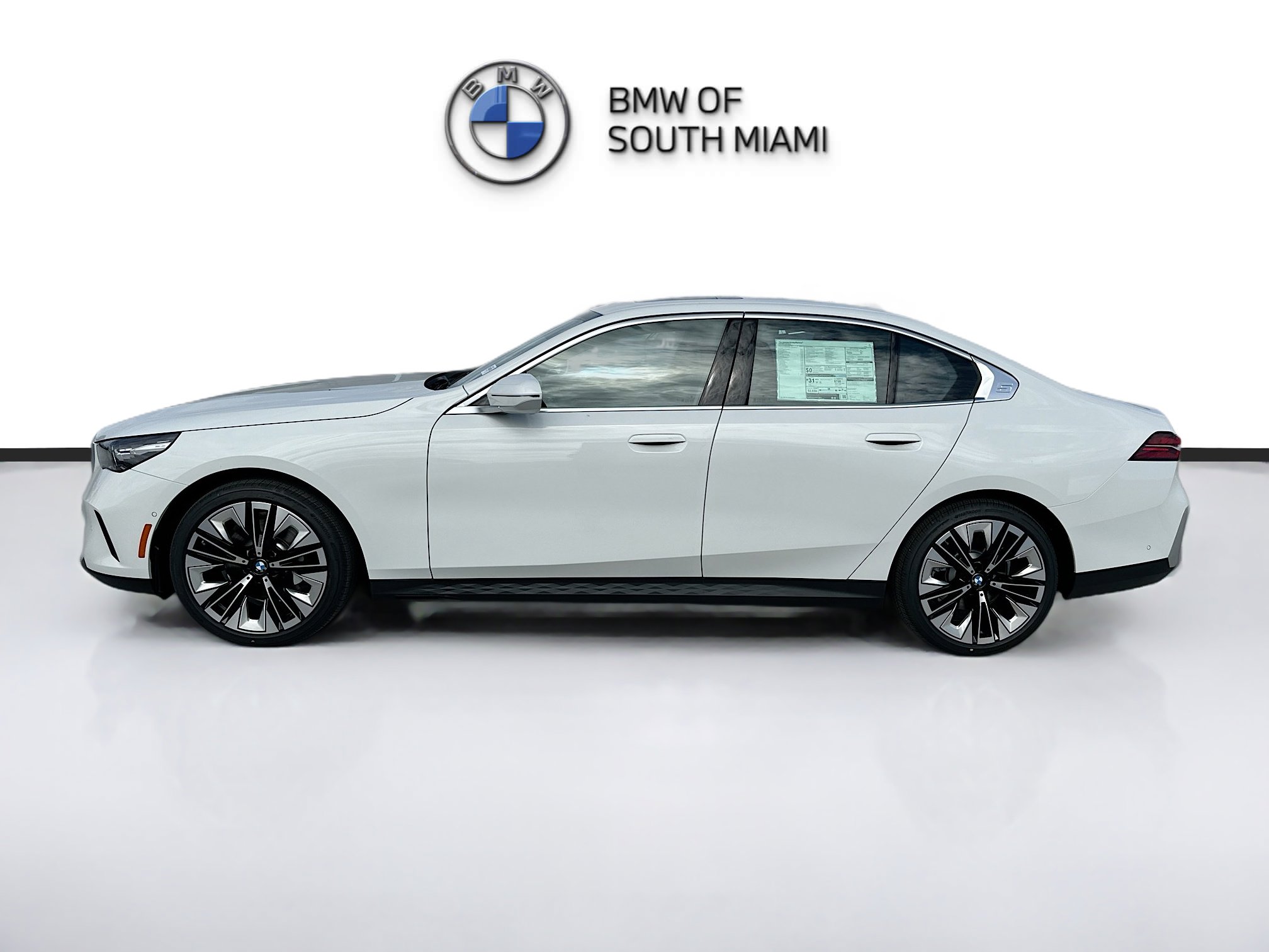New 2025 BMW 5 Series 530i 4dr Car in Miami #OCU23417 | BMW of South Miami