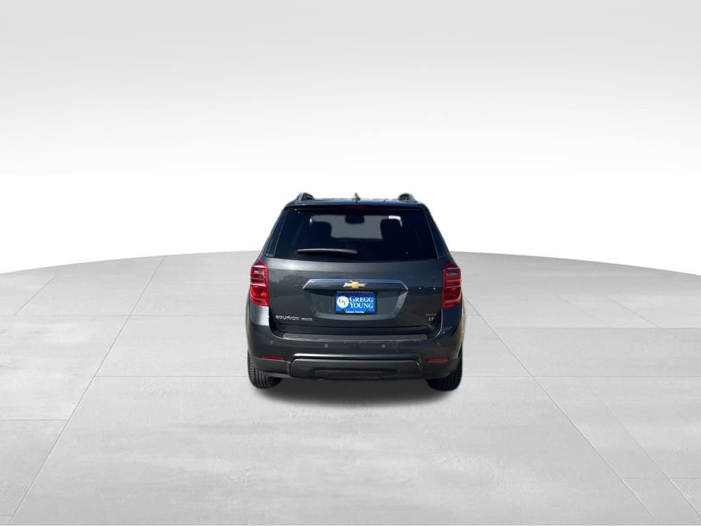 2017 Chevrolet Equinox LT photo 4