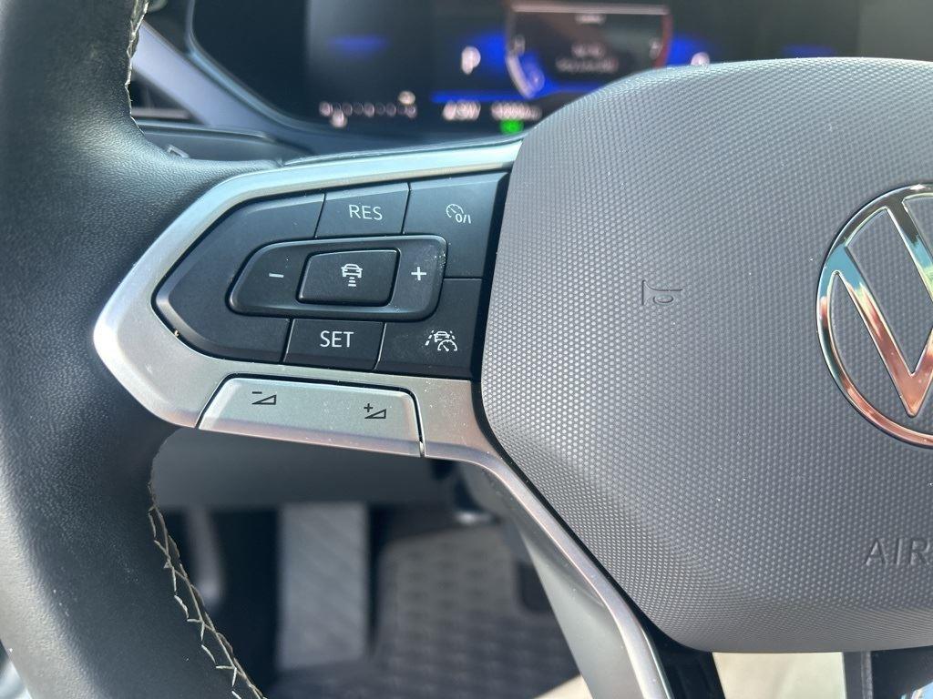 2024 Volkswagen Taos SE photo 13