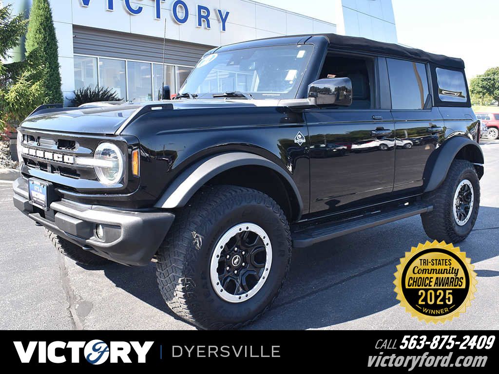 2022 Ford Bronco 4-Door Outer Banks's photo
