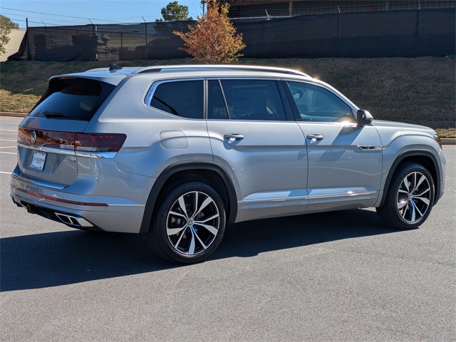 2026 Volkswagen Atlas SEL Premium R-Line photo 4