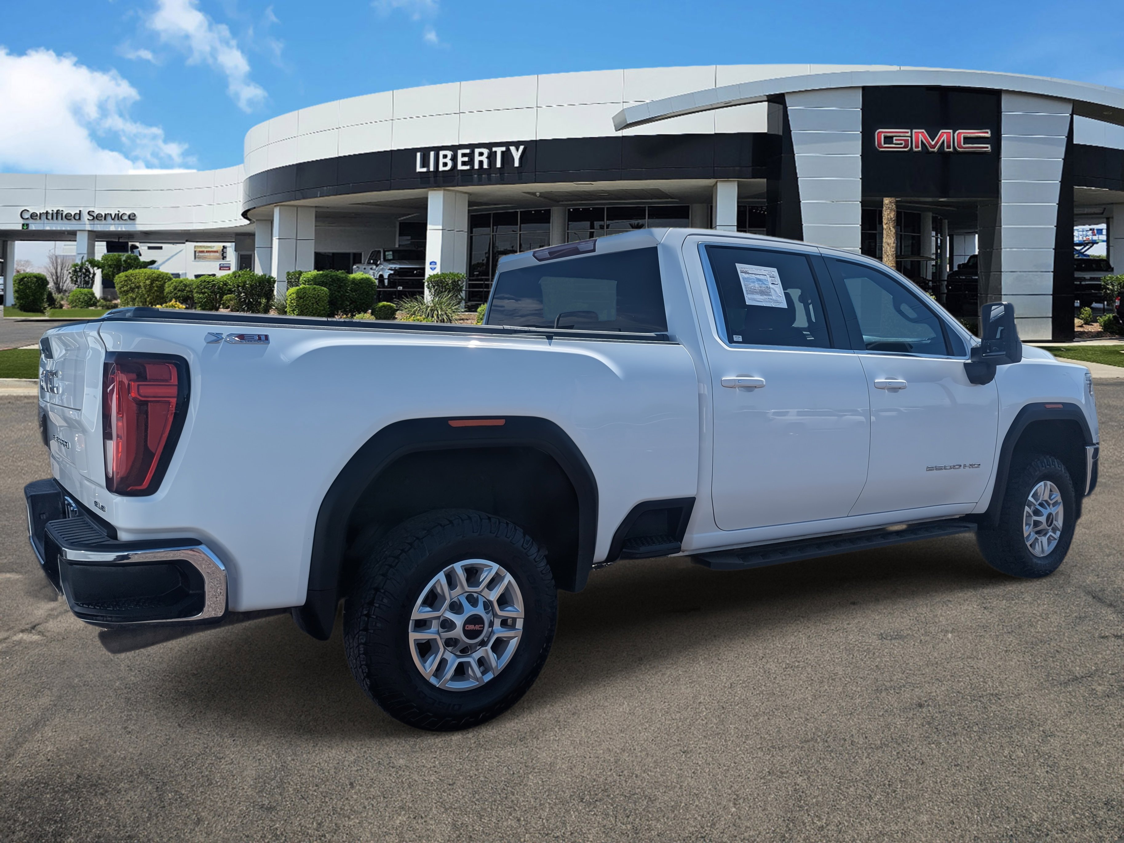 2021 Gmc Sierra 2500 HD SLE photo 2