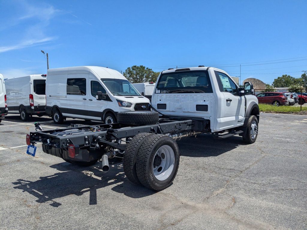 2025 Ford F-550 XL photo 3