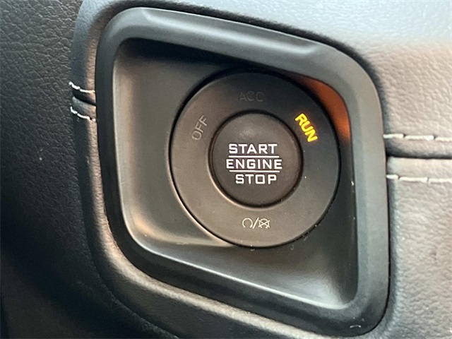 2024 Jeep Wrangler Sahara 4xe photo 31