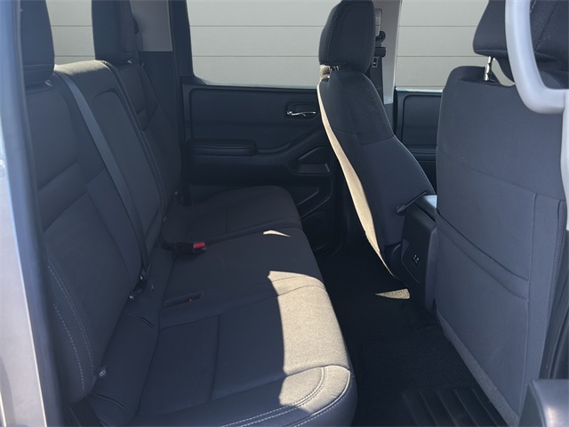 2023 Nissan Frontier SV photo 11