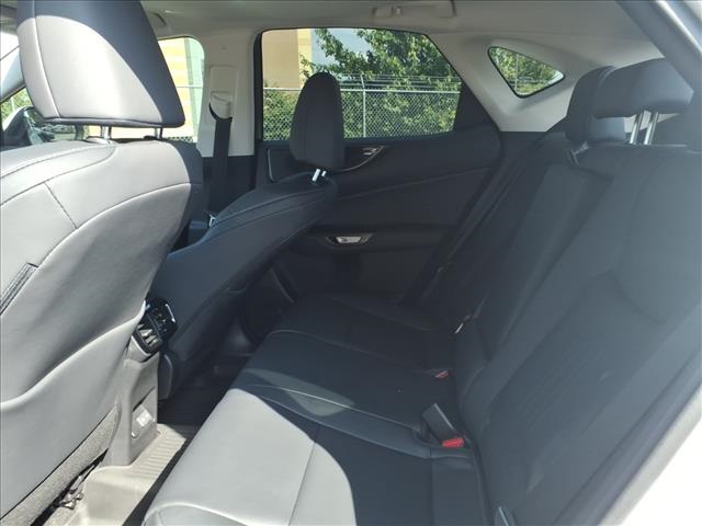 2025 Lexus NX 250 - Photo 13