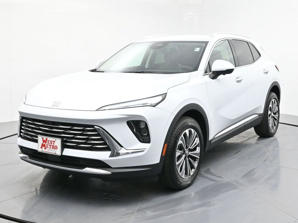 2025 Buick Envision Preferred's photo