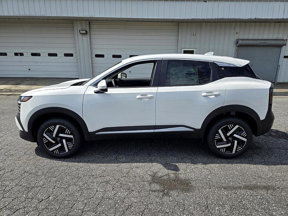 2025 Nissan Kicks SV photo 8