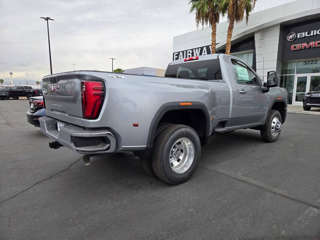 2025 Gmc Sierra 3500 HD SLE photo 4